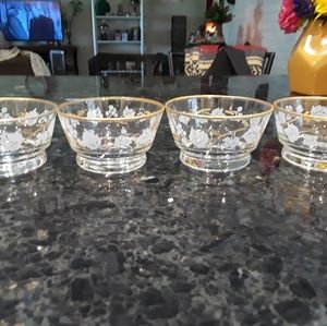 Set of 4 Custard Dishes